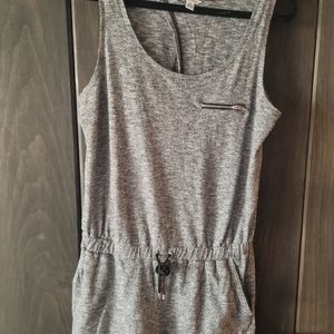 Calvin Klein jumper romper shorts sz Small with pockets